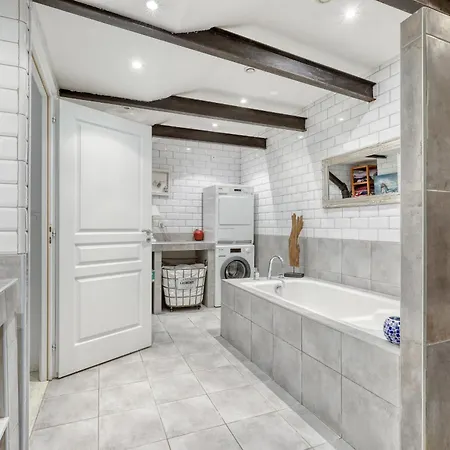 Wide & Stunning Loft In The Heart Of The 17th Arr * Parigi